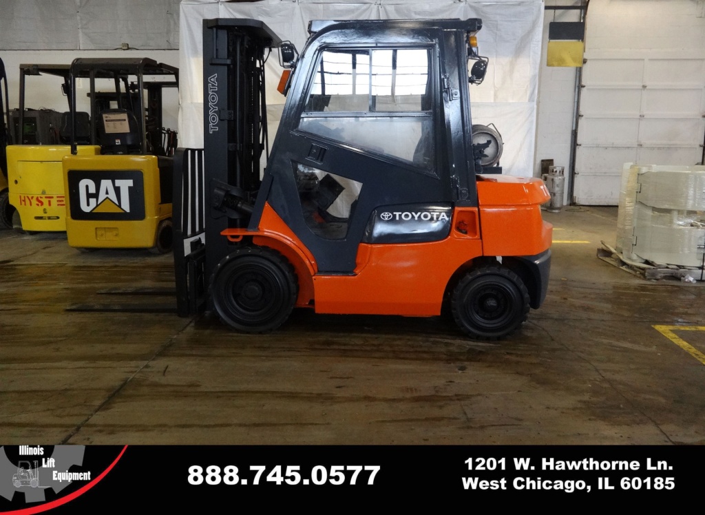 2005 Toyota 7FGU25 forklift on sale in Connecticut