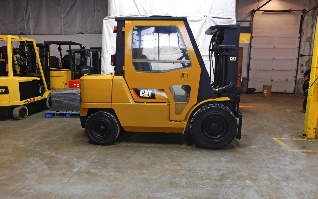  2006 Caterpillar DP45K Forklift on Sale in Connectucit