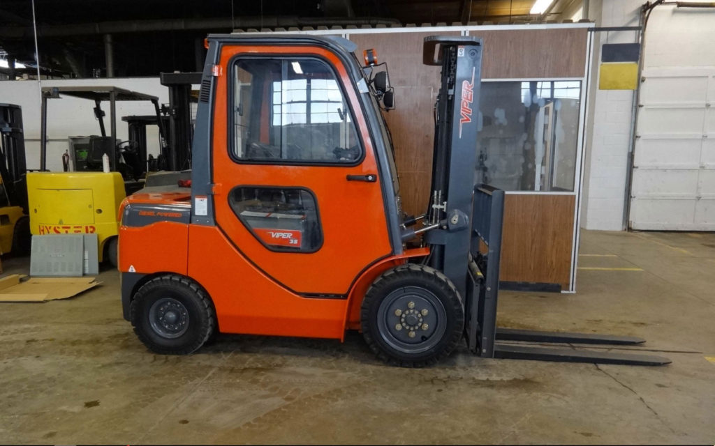  2016 Viper FD35 Full Cab Forklift on Sale in Connecticut