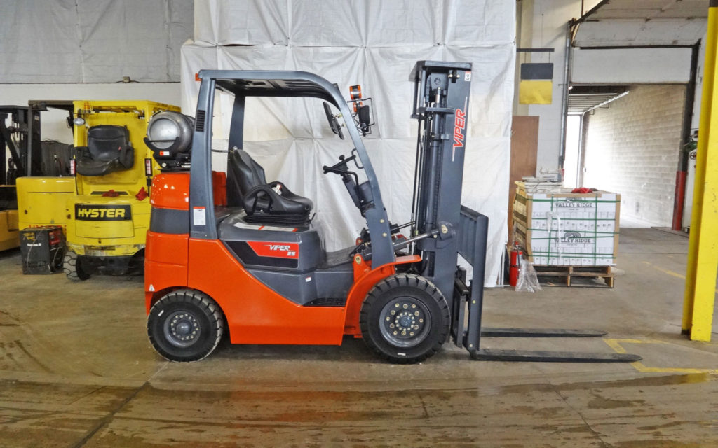  2016 Viper FY25BCS Forklift on Sale in Connecticut