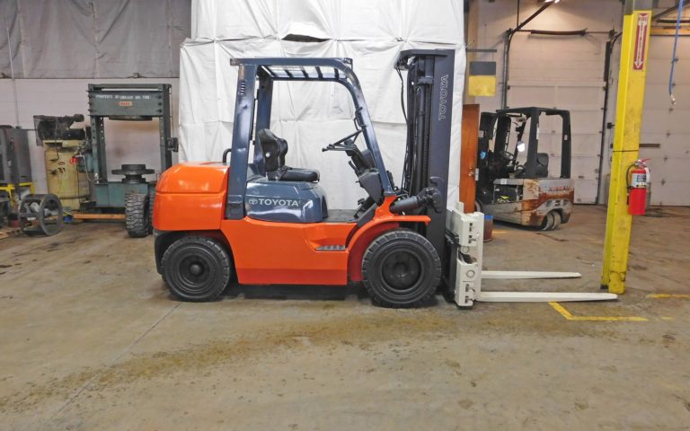 2012 Toyota 7FDU35 Forklift On Sale in Connecticut